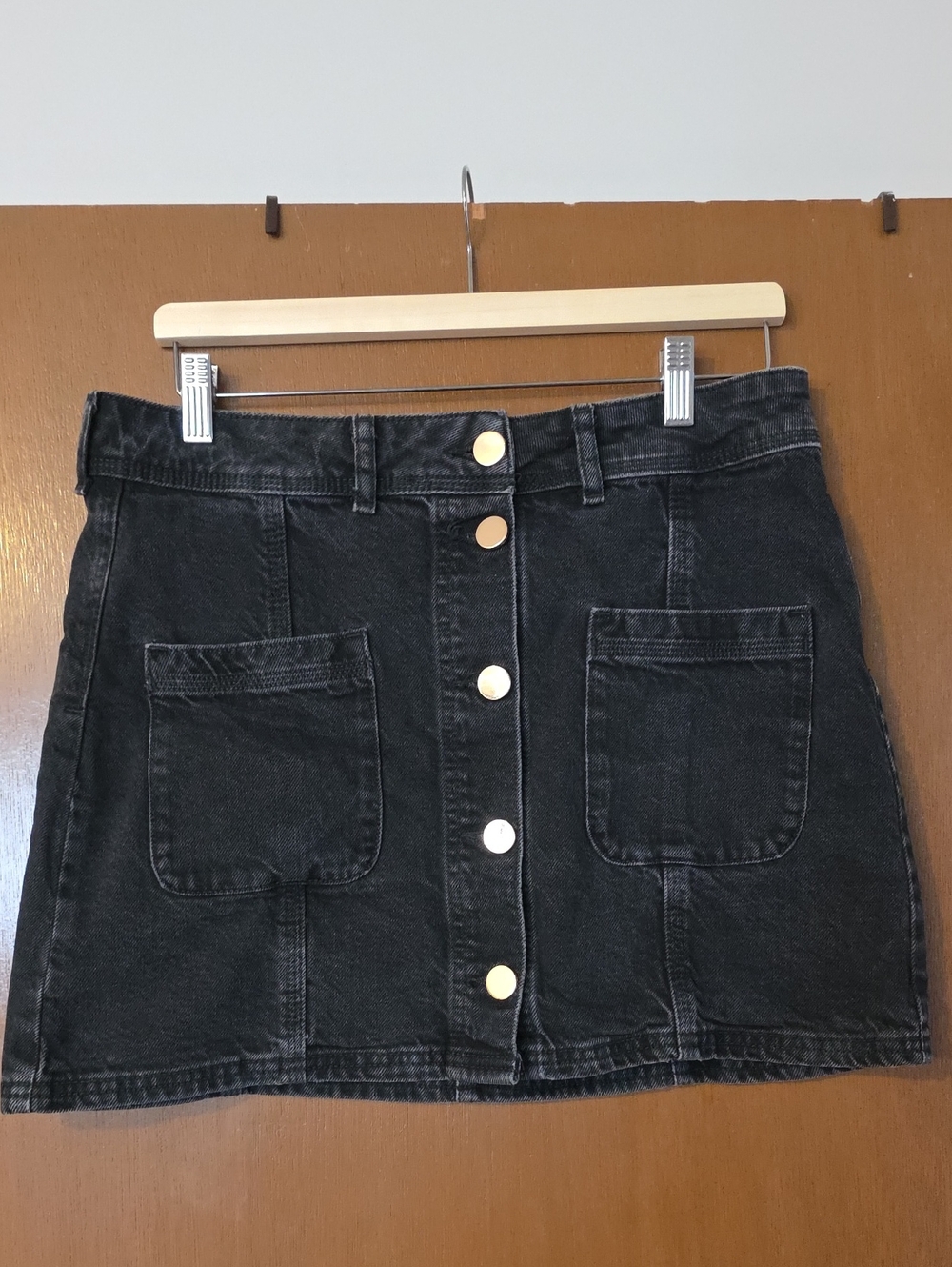 River Island Black Button-Front Denim Mini Skirt